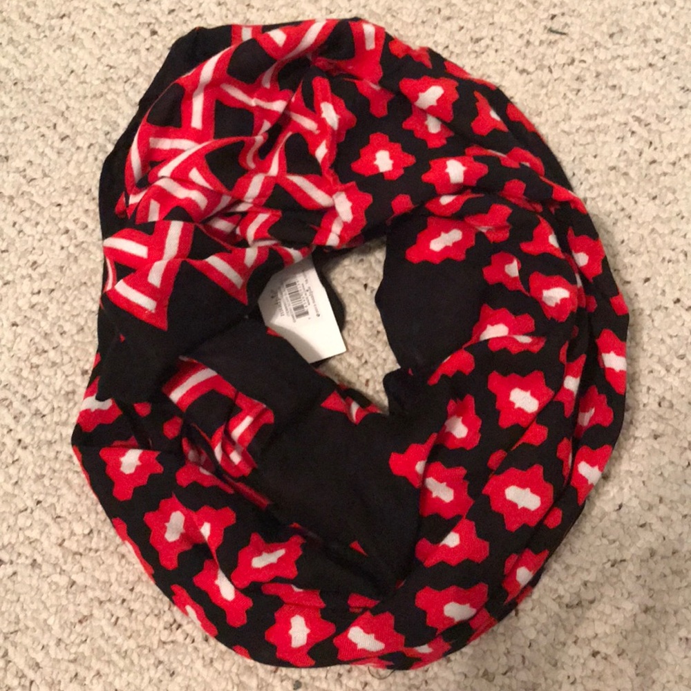 Mud Pie red black infinity scarf  NWT